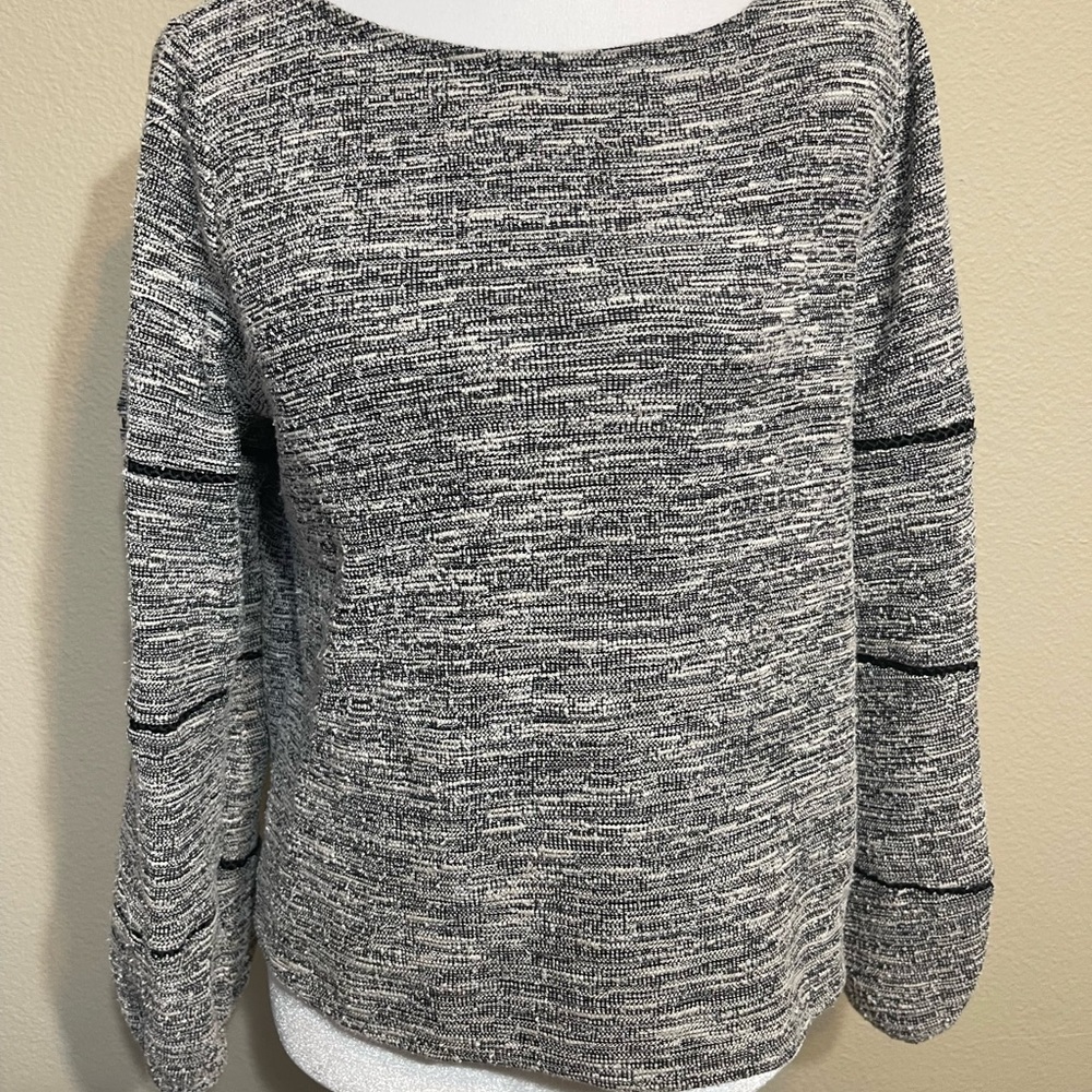 Urban Romantics Women's Black and White puff sleeve Sweater